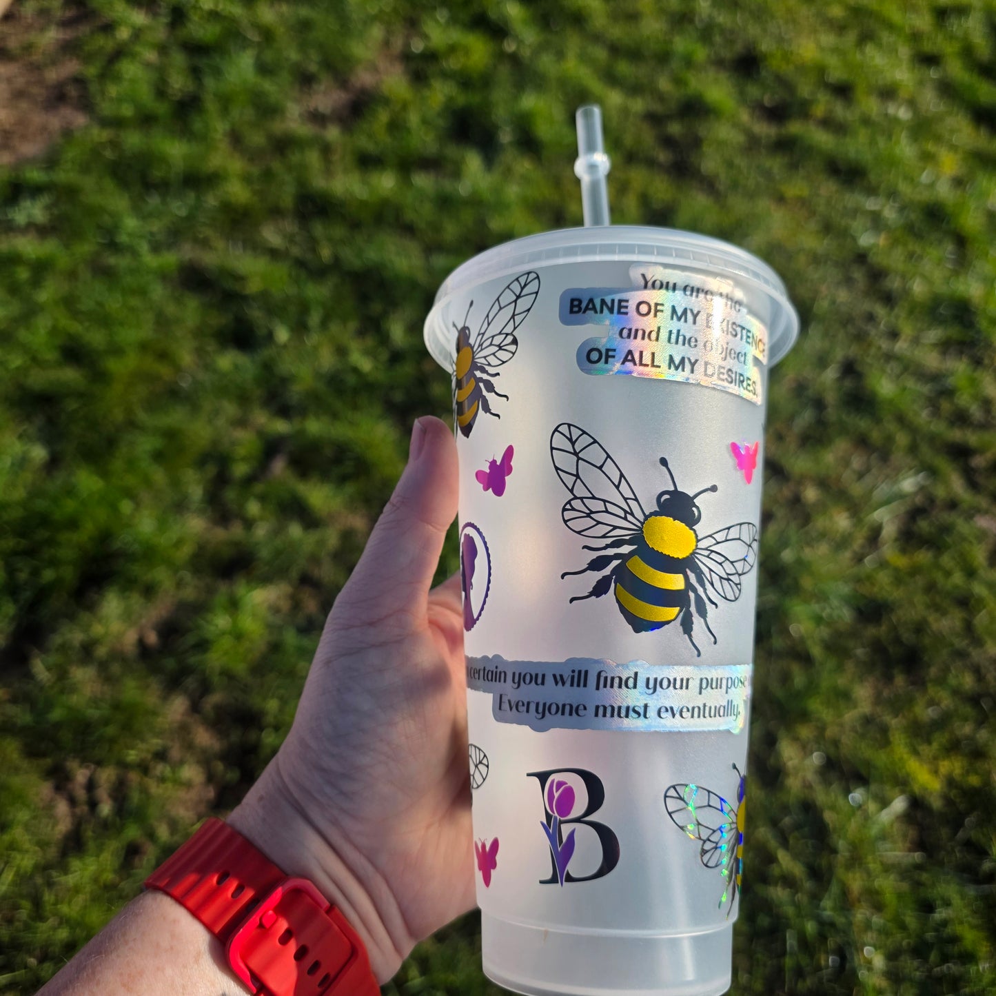 Regency Inspired Bee Tumbler – Romantic Quote Frosted Cold Cup with Straw – Period Romance Aesthetic Gift